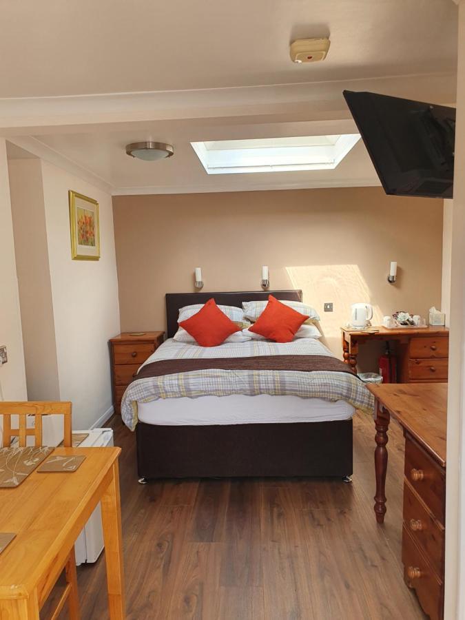 Penryn Guest House, Ensuite Rooms, Free Parking And Free Wifi Stratford-upon-Avon Ngoại thất bức ảnh