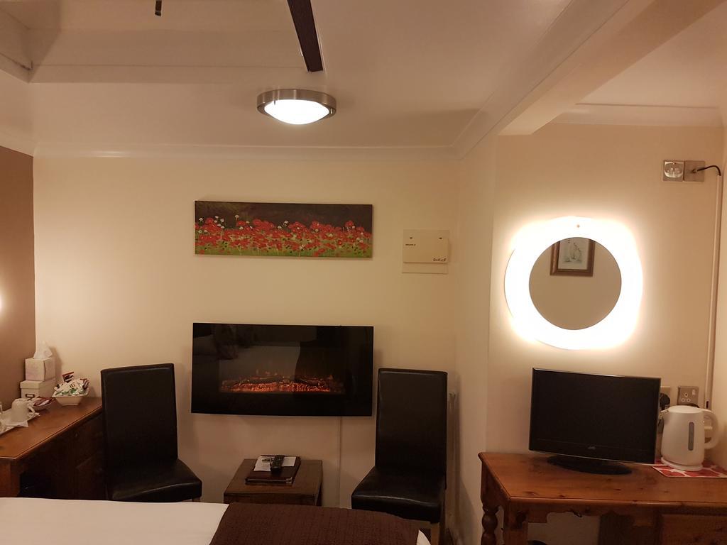 Penryn Guest House, Ensuite Rooms, Free Parking And Free Wifi Stratford-upon-Avon Ngoại thất bức ảnh