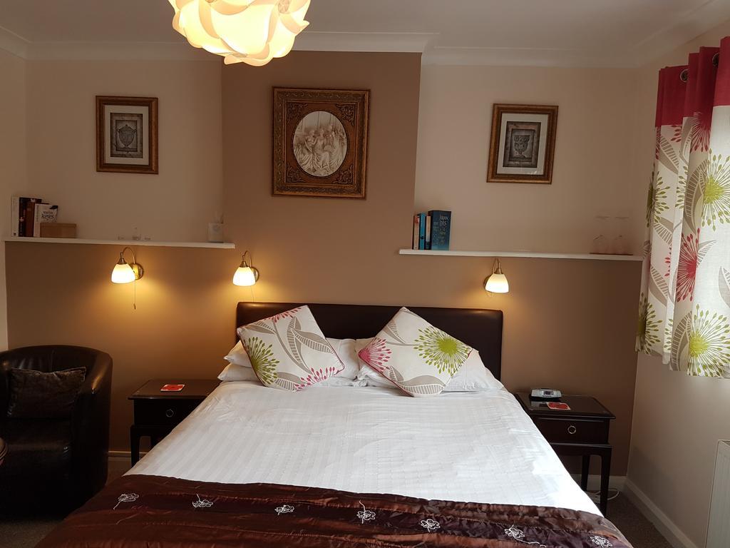 Penryn Guest House, Ensuite Rooms, Free Parking And Free Wifi Stratford-upon-Avon Ngoại thất bức ảnh