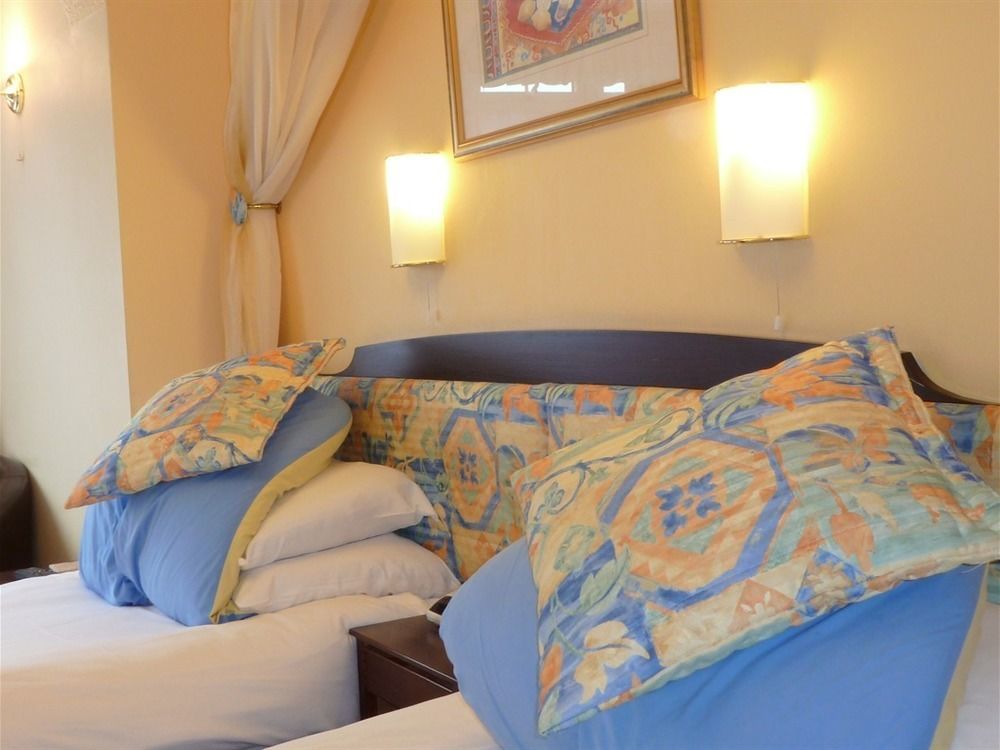 Penryn Guest House, Ensuite Rooms, Free Parking And Free Wifi Stratford-upon-Avon Ngoại thất bức ảnh