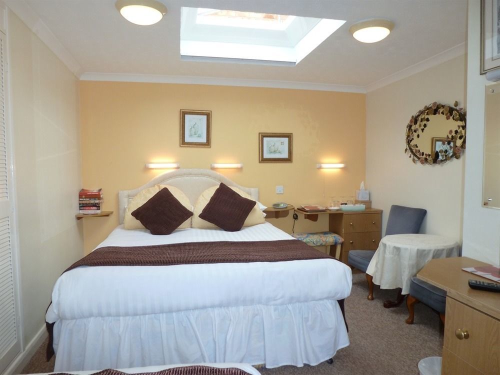 Penryn Guest House, Ensuite Rooms, Free Parking And Free Wifi Stratford-upon-Avon Ngoại thất bức ảnh