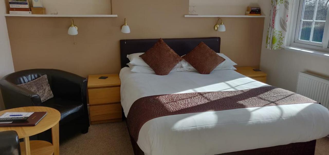 Penryn Guest House, Ensuite Rooms, Free Parking And Free Wifi Stratford-upon-Avon Ngoại thất bức ảnh